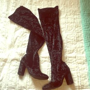 Black Velvet Over the knee Boots